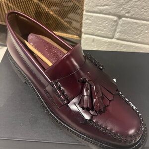 G.H. Bass & Co. Burgundy Tassel Loafers Slip-On Shoes